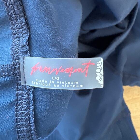 Free People Movement Navy Ribbed Biker Shorts, Size L, EUC - Picture 5 of 5